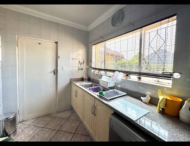 4 BEDROOM HOUSE FOR SALE IN WINCHESTER HILLS